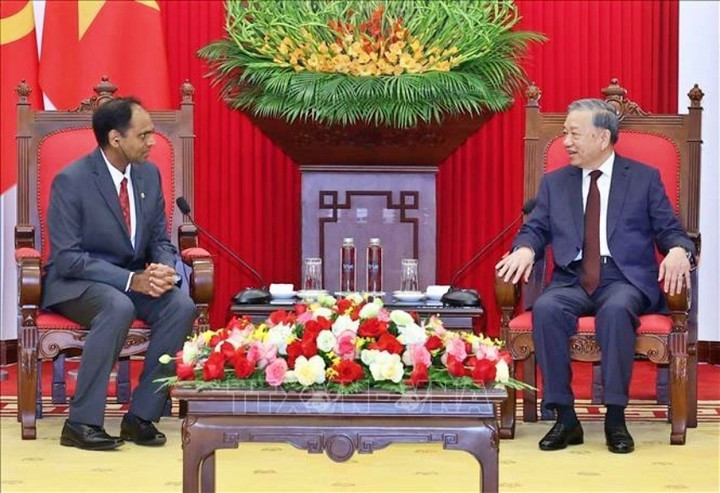 Tổng Bí thư Tô Lâm tiếp Chủ tịch Tập đoàn Marvell toàn cầu. (Ảnh: Thống Nhất/TTXVN)