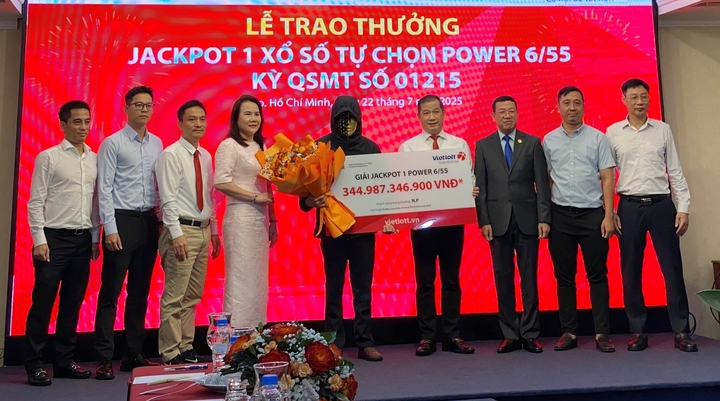 Anh P. ngụ TP.HCM trúng độc đắc gần 345 tỷ đồng. (Ảnh: Đại Việt)