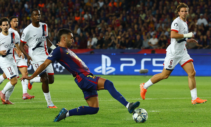 Ferran Torres đưa Barcelona vượt lên. (Ảnh: Reuters)