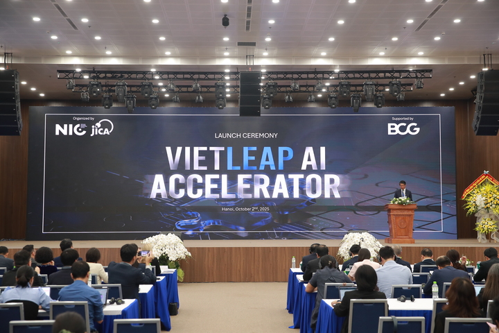 Lễ ra mắt Chương trình Tăng tốc Khởi nghiệp AI Vietnam - VietLeap AI Accelerator - tại Triển lãm Đổi mới Sáng tạo Quốc tế Việt Nam 2025. (Ảnh: Minh Hoàn)