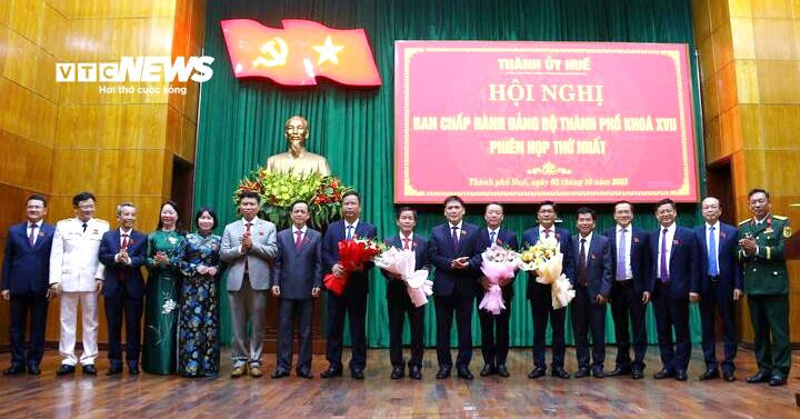 Ban Thường vụ Thành uỷ Huế có 15 người