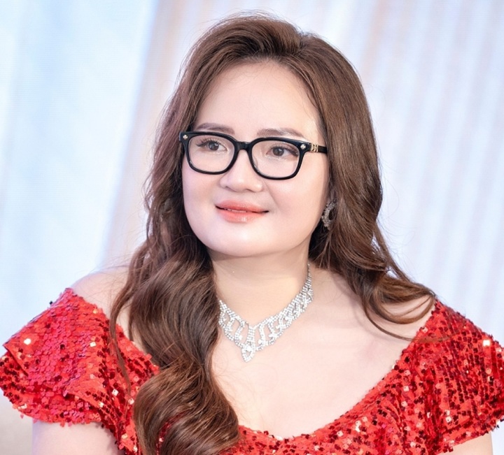 Hoàng Hường khi chưa bị khởi tố. (Ảnh FBNV).