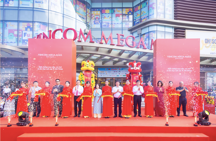 Vincom Mega Mall Royal Island - TTTM "One-stop shoppertainment" đầu tiên tại Hải Phòng đã chính thức khai trương, mở cửa đón khách từ sáng 03/10