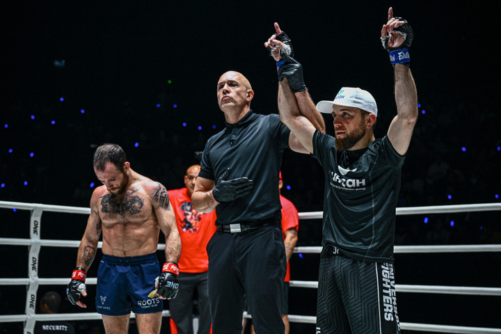 Malachiev (bên phải) có tỷ lệ thắng "kết liễu" 66,67%.