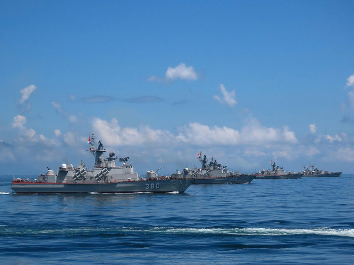 Huấn luyện vận động đội hình hàng ngang ở Lữ đoàn 171.