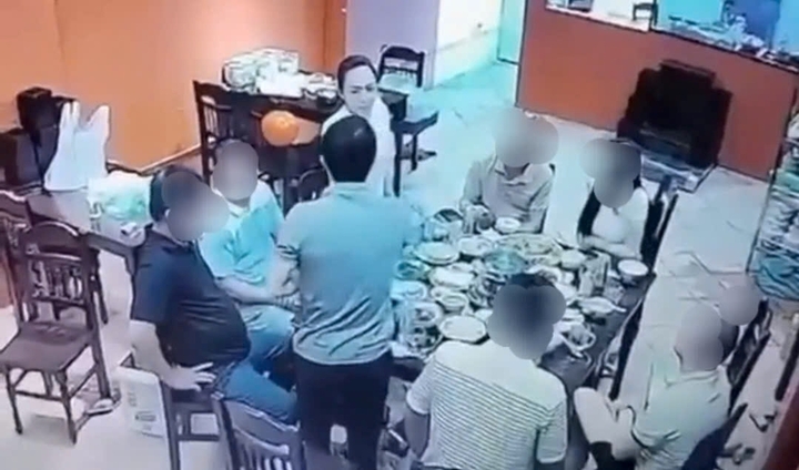 Lê Thị Cẩm Chi nhậu với bạn bè trước thời điểm lái xe và tông phải Chủ tịch xã.