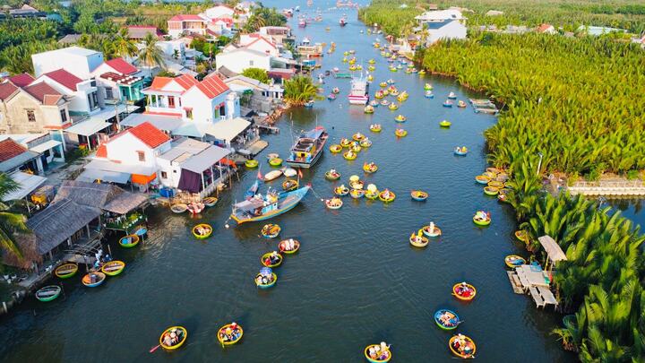 Địa phương nào có ngôi làng lọt top đẹp nhất thế giới? - 1