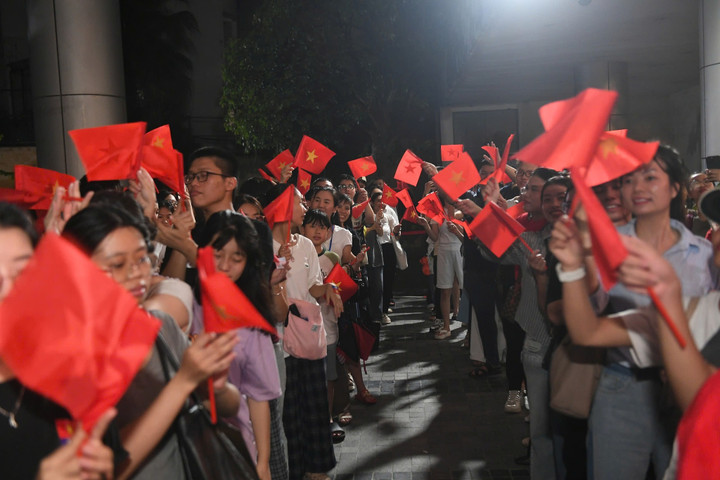 Lời cảm ơn sau chương trình ‘Trở về thời khắc thiêng liêng’ - 4