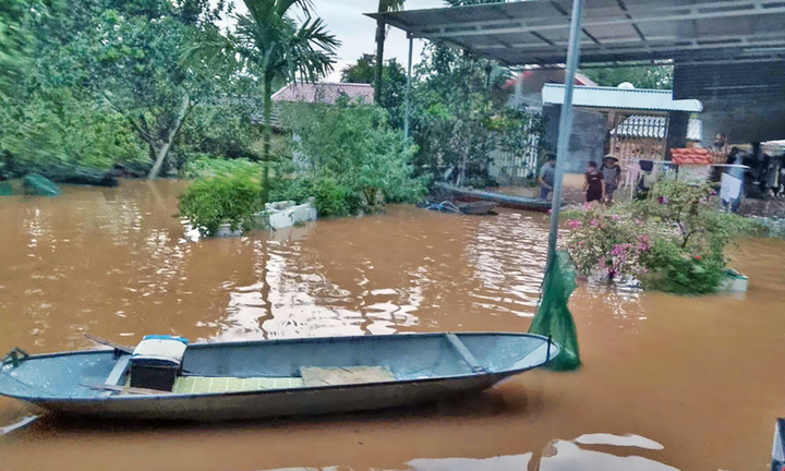 8 thôn của xã Tiên Lục ngập sâu, người dân phải sơ tán. (Ảnh: Trịnh Lan)