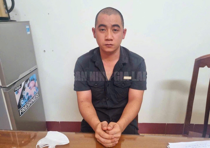 Đặng Văn Sang ra đầu thú tại Cơ quan Công an xã Bình Dương (Ảnh: An ninh Gia Lai)