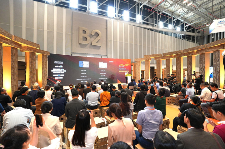 Sự kiện dành được sự quan tâm của đông đảo kiến trúc sư, nhà thiết kế, khách tham quan.