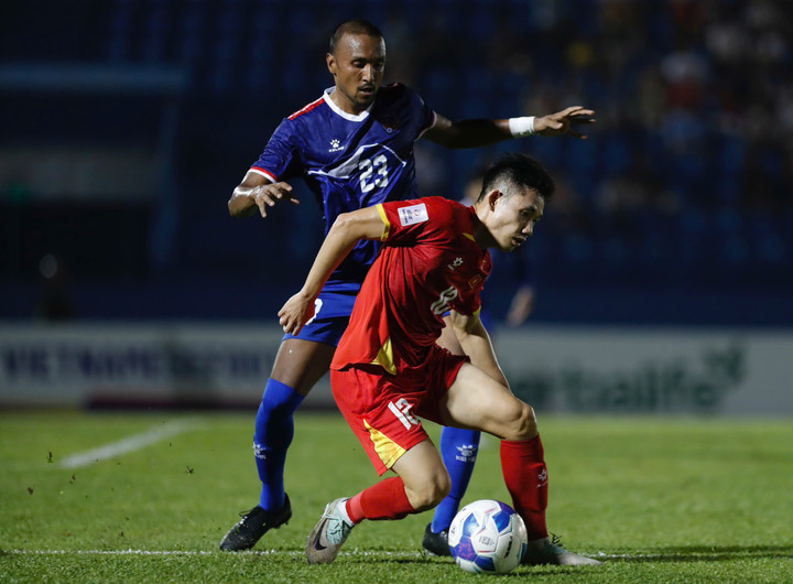 Hai Long chơi nổi bật.