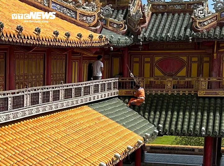 Trung tâm Bảo tồn di tích Cố đô Huế cũng cam kết, trong quá trình khắc phục, đơn vị sẽ đảm bảo quy trình kỹ thuật, an toàn lao động. Đặc biệt bảo vệ, che chắn cẩn thận, không làm ảnh hưởng đến du khách tham quan.