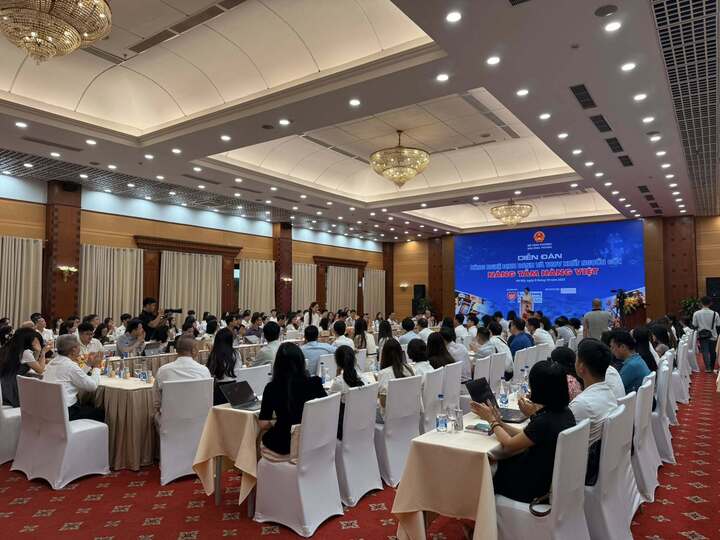 Toàn cảnh diễn đàn “Công nghệ Định danh và Truy xuất Nguồn gốc - Nâng tầm hàng Việt”.