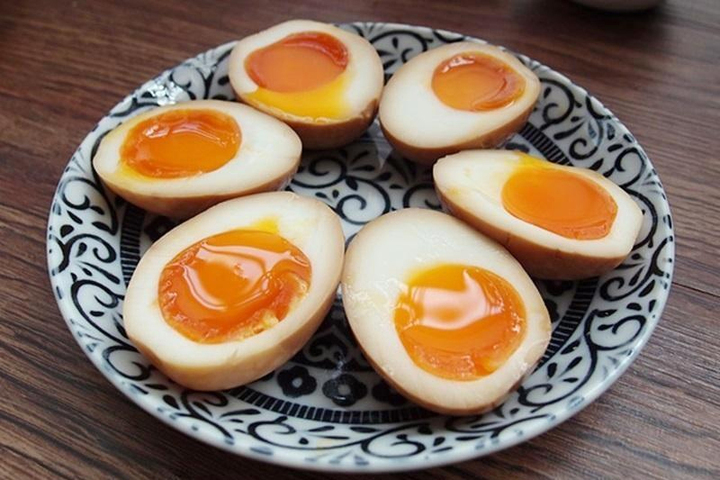 Trứng lòng đào là món ăn được nhiều người ưa thích. (Ảnh: Sohu)