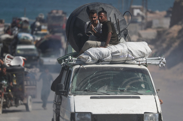 Nhiều người Gaza phải rời khỏi nhà cửa do cuộc chiến tranh. (Ảnh: Reuters)