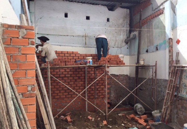 7 điều cần lưu ý khi sửa nhà tránh đội chi phí Thiếu giám sát là một trong những nguyên nhân làm tăng chi phí sửa nhà. (Ảnh minh họa)