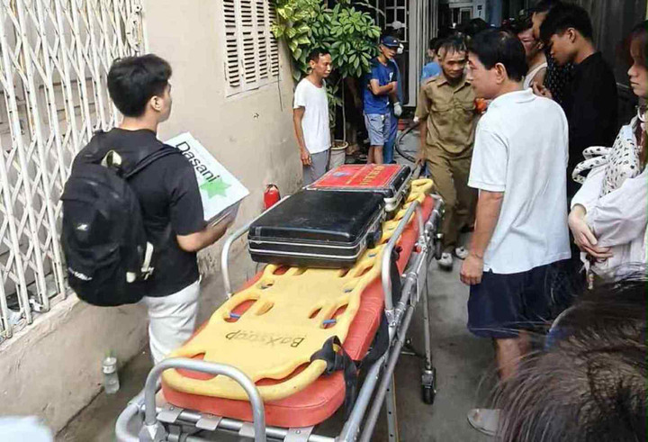 Vụ cháy ngôi nhà 5 tầng làm 5 người tử vong (Ảnh: Quyết Thắng)