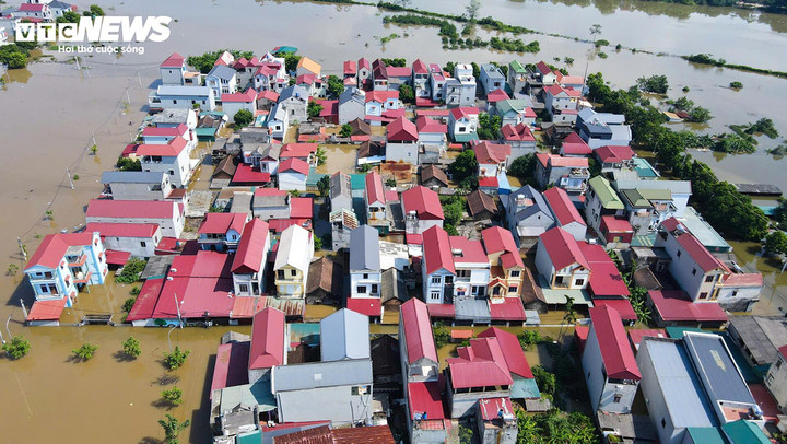 Ngày 12/10, tình trạng ngập lụt do lũ vẫn tiếp diễn ở Thái Nguyên, Hà Nội, Bắc Ninh, Lạng Sơn. (Ảnh: Minh Quang)