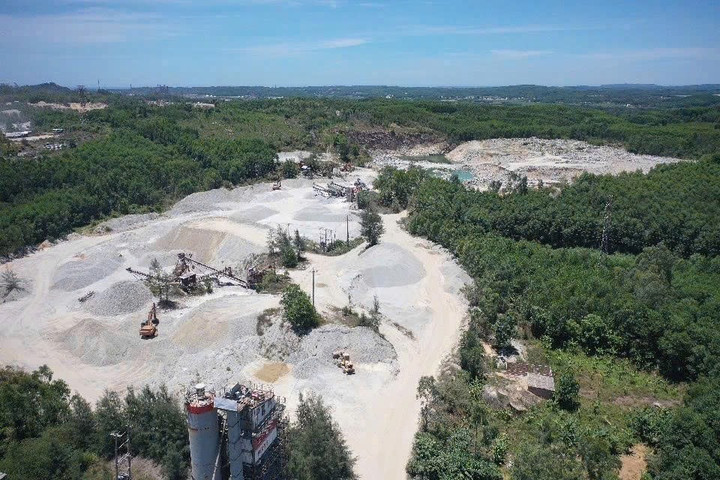 Mỏ đá nơi xảy ra vụ việc.