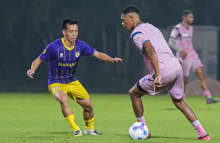 Hà Nội FC thắng đậm CLB Công an Hà Nội.