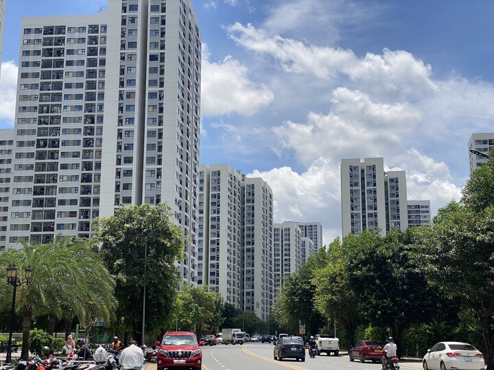 Thị trường căn hộ, nhà phố ở TP.HCM có nhiều dấu hiệu khởi sắc. (Ảnh: Đại Việt)