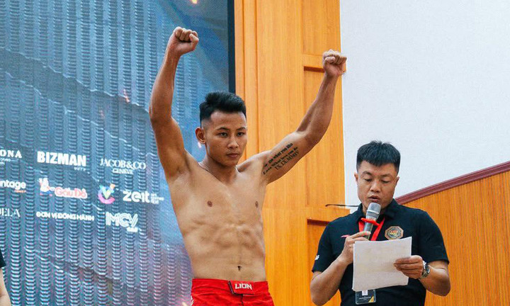 Võ sĩ Đinh Văn Khuyến