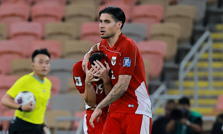 Đội tuyển Indonesia không thể dự World Cup và Olympic dù "Hà Lan hóa" gần hết đội hình.