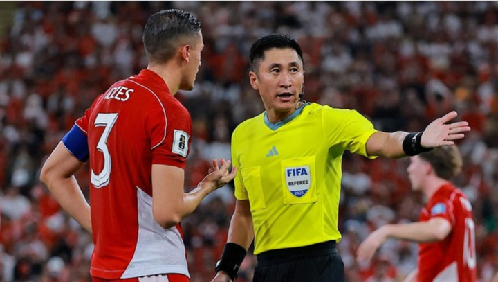 Jay Idzes phàn nàn về ông Ma Ning.