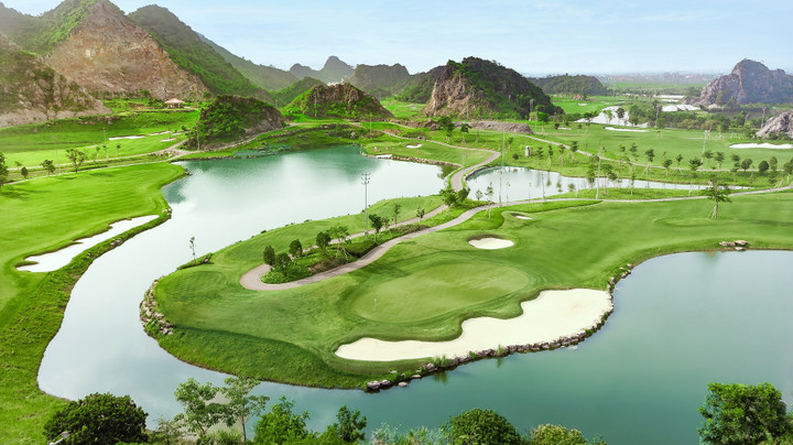 Sân golf Thiên Đường - Legend Valley Country Club được vinh danh “Top 10 sân golf phục vụ khách du lịch tốt nhất” tại Giải thưởng danh giá Du lịch Việt Nam 2025.