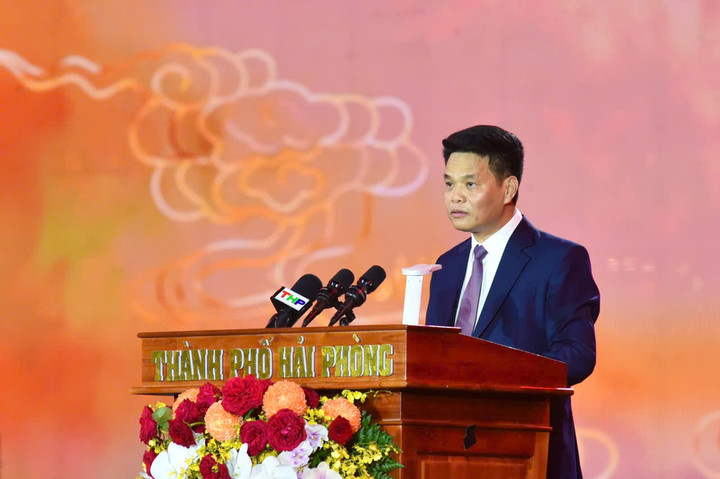 Chủ tịch UBND TP Hải Phòng Lê Ngọc Châu phát biểu tại buổi lễ. (Ảnh: Đàm Thanh)