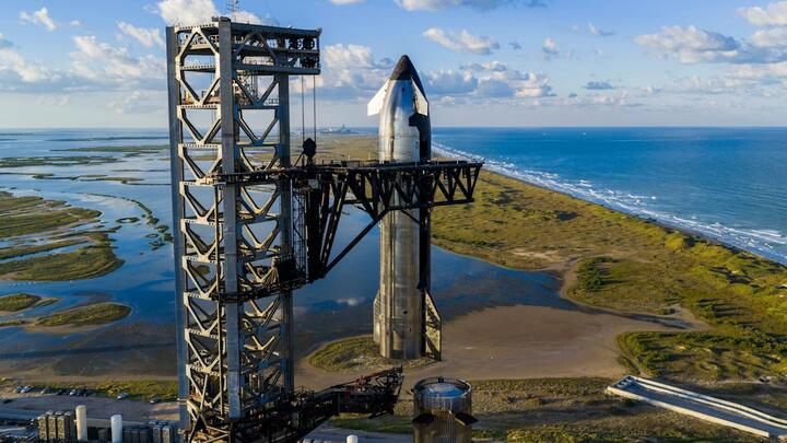 SpaceX tiếp tục đẩy giới hạn công nghệ hàng không vũ trụ với mục tiêu đưa con người đến Mặt Trăng và sao Hỏa. (Nguồn: SpaceX)