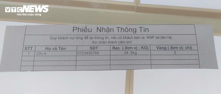 Khách muốn mua bạc được yêu cầu để lại thông tin và chờ cửa hàng liên hệ sau.