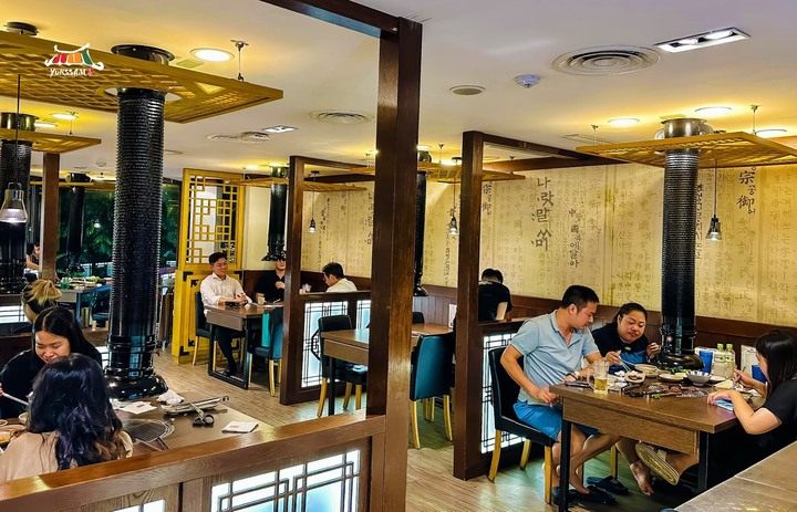 Các nhà hàng nướng là một trong những địa điểm phù hợp để liên hoan 20/10. (Ảnh: Yukssam BBQ)