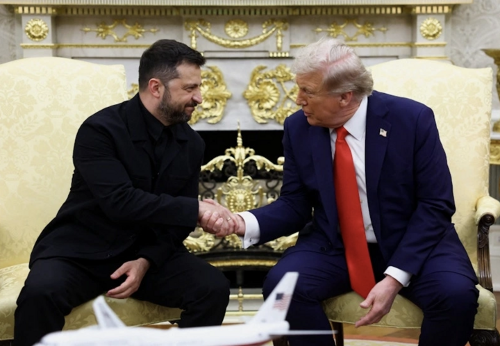 ổng thống Ukraine Volodymyr Zelensky và Tổng thống Mỹ Donald Trump. (Ảnh: Reuters)