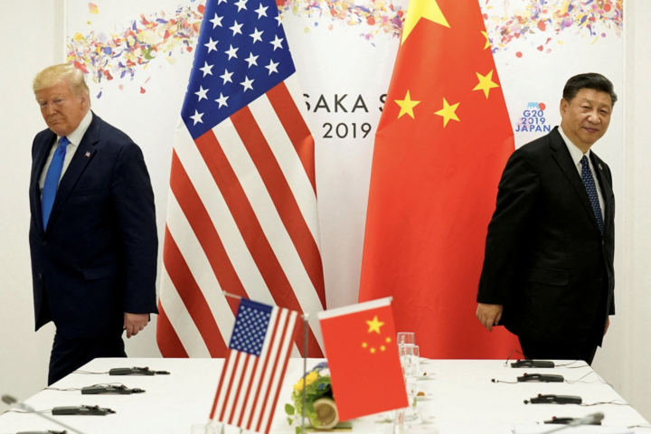Tổng thống Mỹ Donald Trump và Chủ tịch Trung Quốc Tập Cận Bình tại Nhật Bản năm 2019. (Ảnh: Reuters)