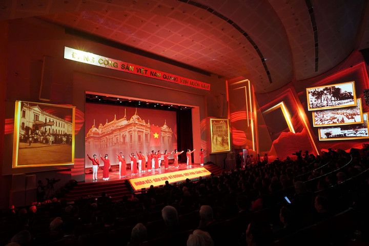 Các tiết mục văn nghệ chào mừng mở đầu phiên khai mạc đại hội. (Ảnh: BTC)