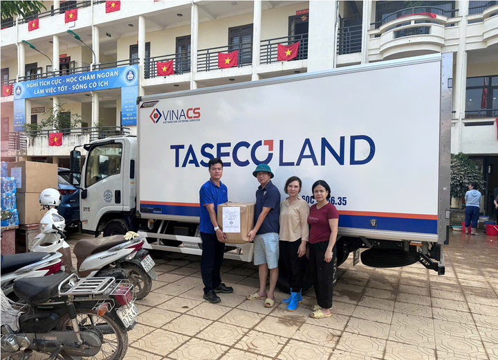 VINACS chung tay hỗ trợ người dân miền Bắc vượt qua bão lũ - 1