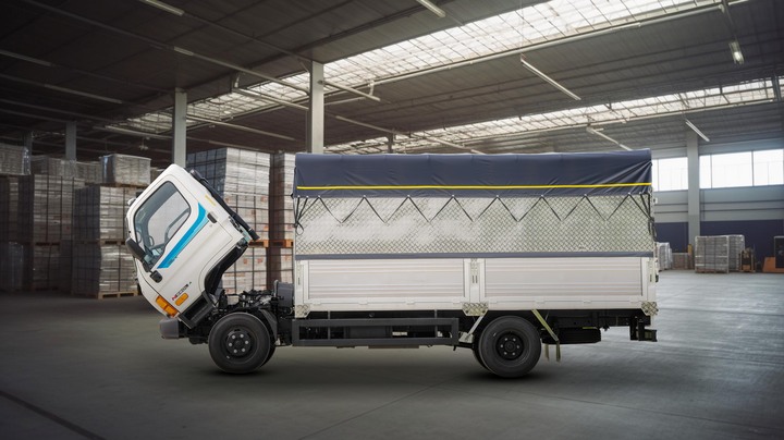 Mighty N500 series được trang bị lốp 7.00R16 có khả năng chịu tải cao.