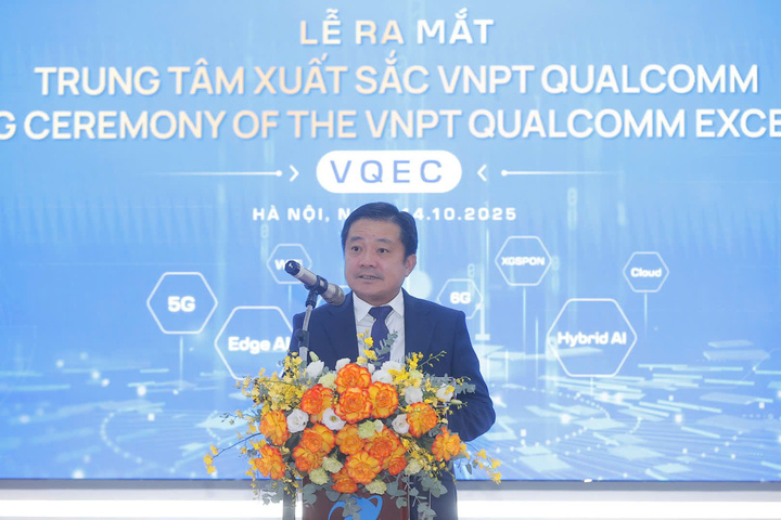 O diretor geral do VNPT, Huynh Quang Liem, discursa na cerimônia. (Foto: VNPT)