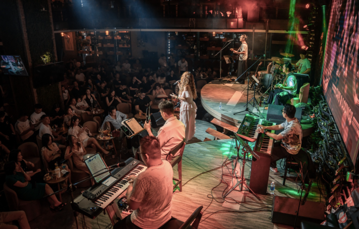 Phòng trà nhạc sống Trixie phù hợp tổ chức các sự kiện.