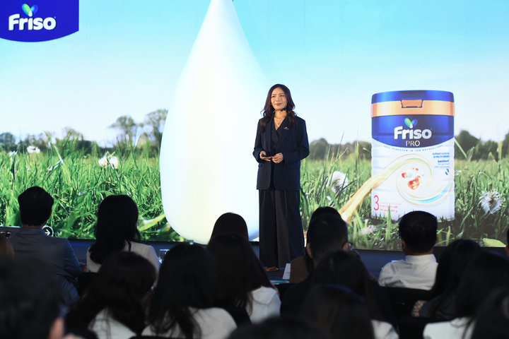 Bà April Inocentes, Giám đốc Marketing Toàn cầu kiêm Trưởng ngành hàng Dinh dưỡng Chuyên biệt chia sẻ sứ mệnh Friso Pro trong việc hỗ trợ sức khỏe đường ruột và phát triển toàn diện cho trẻ.