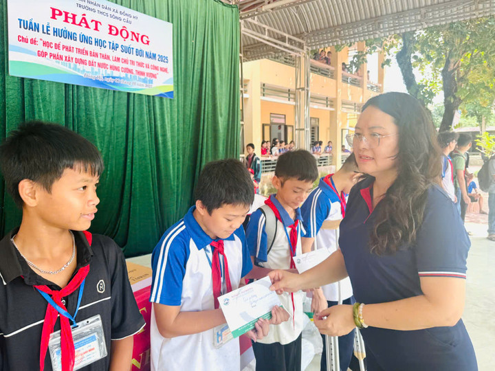 Trao yêu thương – Gieo hy vọng: Trường Newton 5 hướng về Thái Nguyên sau lũ - 6