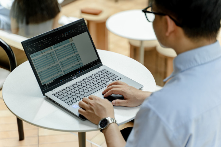 Nhiều sinh viên mua máy tính phục vụ học tập nhưng chưa nghiên cứu kỹ nhu cầu của bản thân mình.