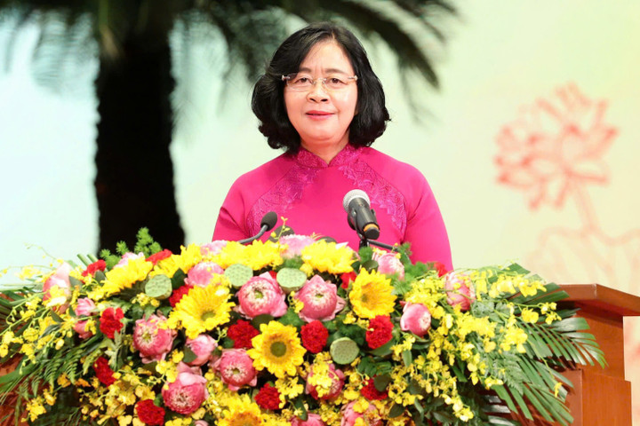 Ủy viên Bộ Chính trị, Bí thư Thành ủy Hà Nội Bùi Thị Minh Hoài.