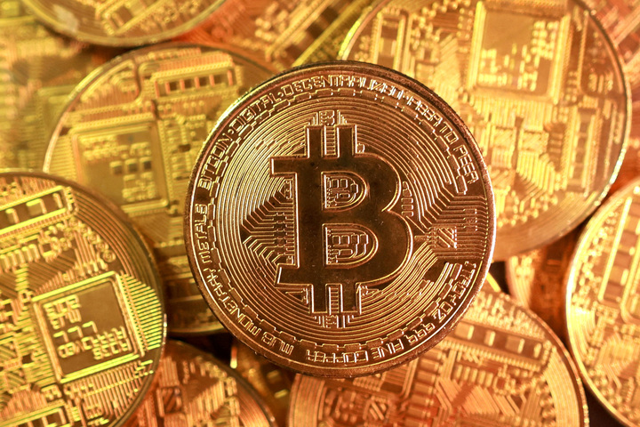 Ảnh minh hoạ đồng Bitcoin. (Nguồn: Reuters)