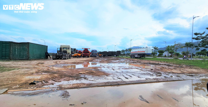 Đất đô thị bị chiếm dụng làm bãi đỗ xe: UBND tỉnh Gia Lai có chỉ đạo 'nóng' - 2