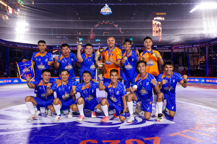 Đương kim vô địch toàn quốc Tiger Street Football 2025 đến từ miền Trung - Hai Trường FC 2 - với sự dẫn dắt tài tình của thủ lĩnh Wes Brown.