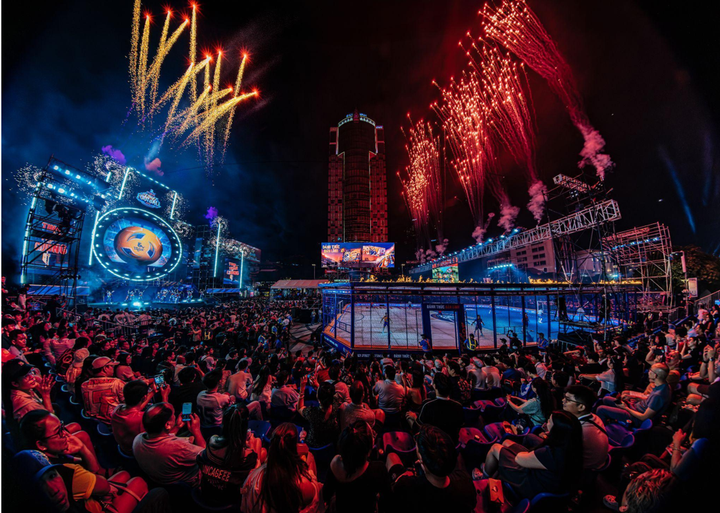 Đêm chung kết toàn quốc Tiger Street Football 2025 tại TP.HCM thu hút đông đảo khán giả tham gia.