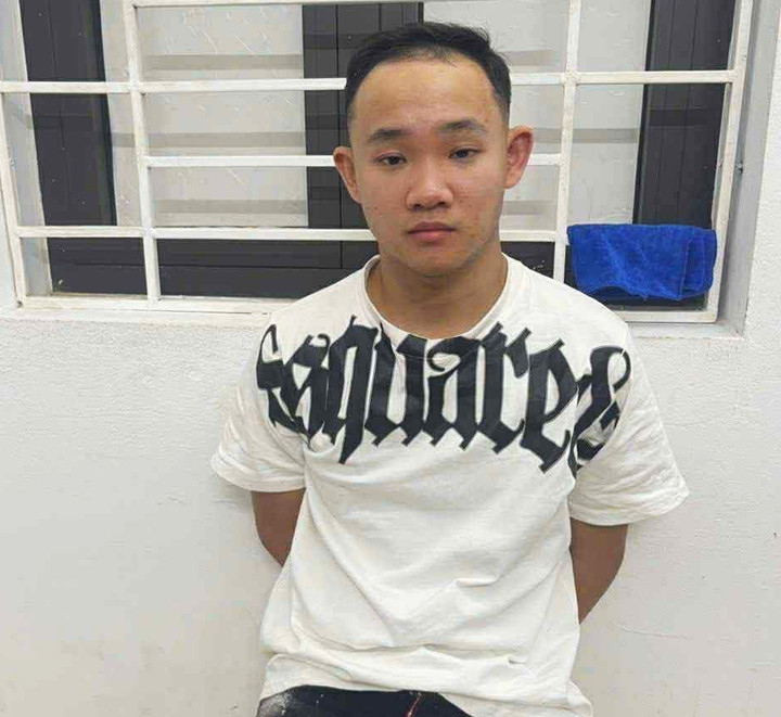 Nghi phạm Bùi Ngọc Đức sau khi bị bắt.